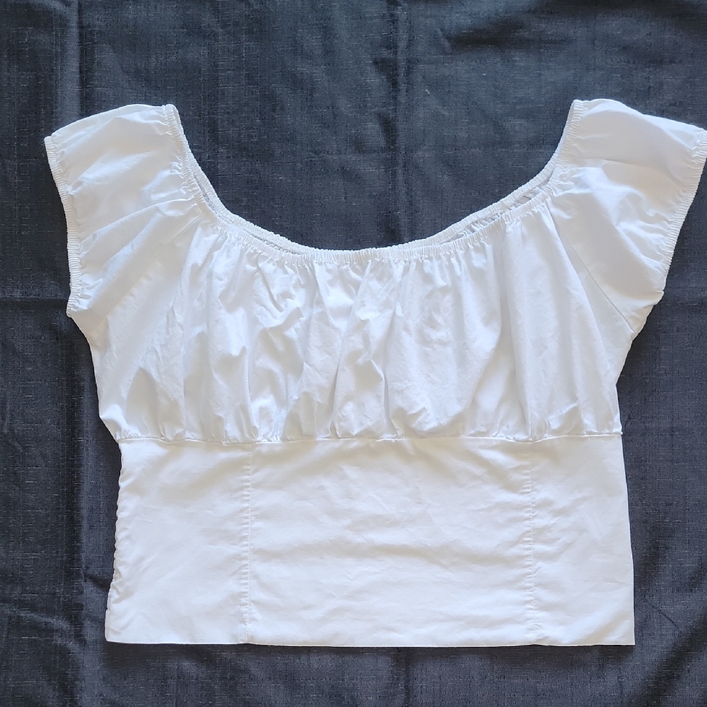 Sara White Off-the-Shoulder Cropped Blouse Fitted Waist Ruched Size L